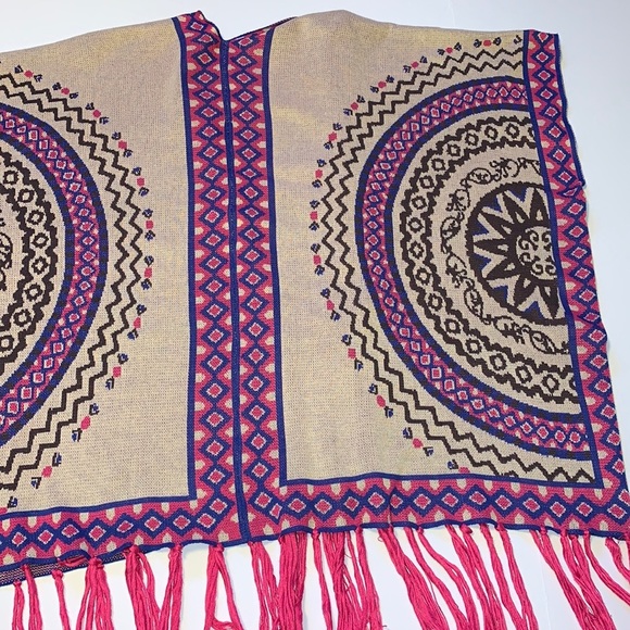 Flying Tomato Boho Fringed Poncho - Women’s Size Small - Picture 5 of 8